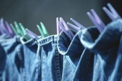 Original and effective ways to quickly and correctly dry jeans after washing