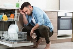 Where does the unpleasant smell from the dishwasher come from and how to remove it?