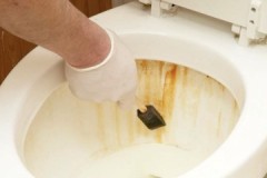 Always at hand, or how to remove rust from the toilet at home with folk remedies