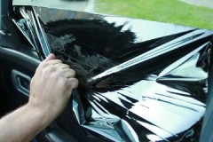 Useful tips on how to remove tint glue from car glass